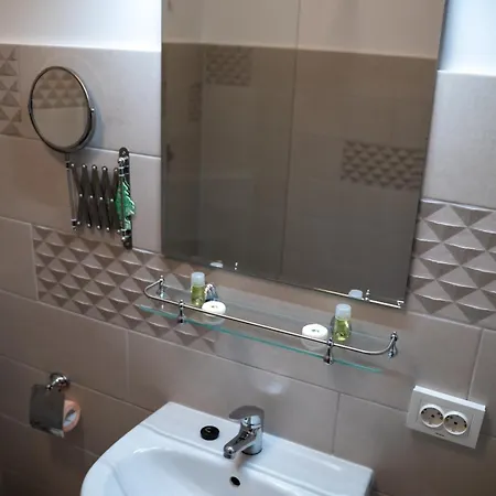 Din Natura Guest house