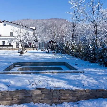 Din Natura Guest house